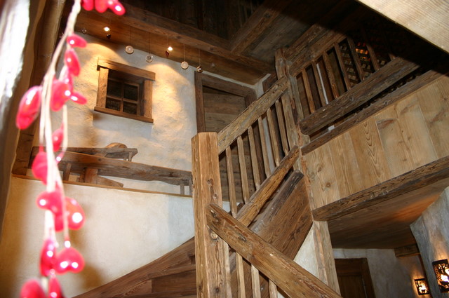 Salon - Cage d`escalier